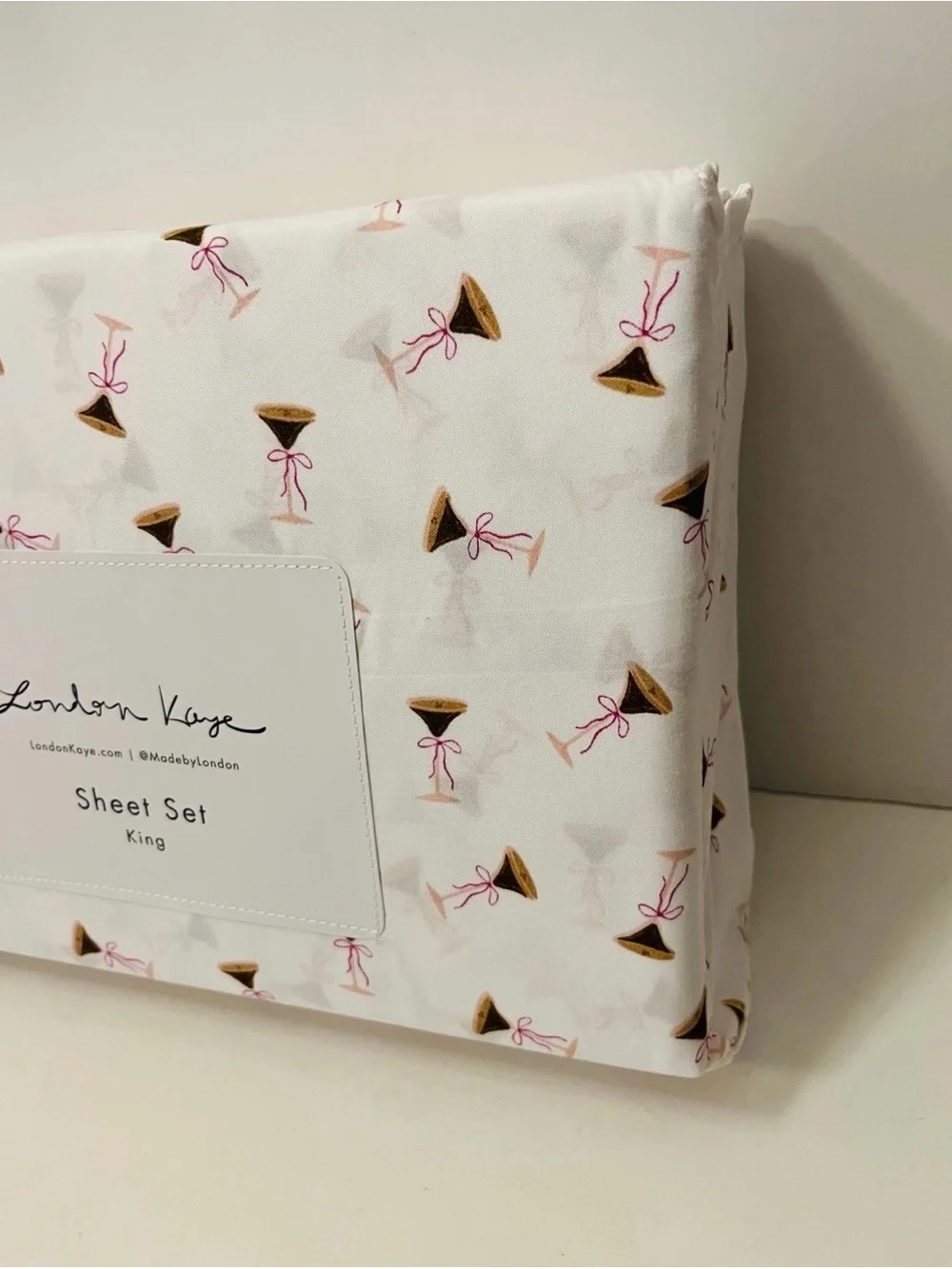 London Kaye King Size White Sheet Set Cafe Espresso Martini Glasses with Bows